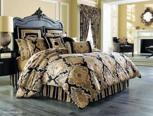 J. Queen New York Bradshaw Black King Comforter Set
