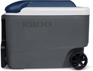 Igloo Maxcold Latitude 40qt Roller Cooler