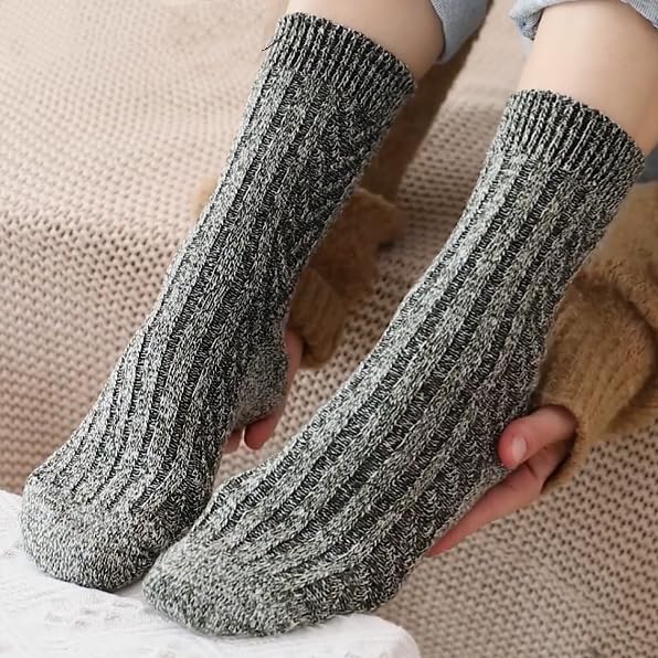 Loritta Women's Wool Winter Warm Socks Pack - Image 3